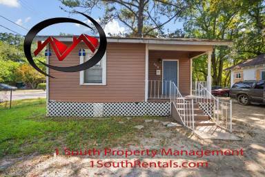 Main picture of 660 Summerville St