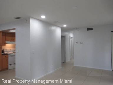 Main picture of 5920 NW 21st St