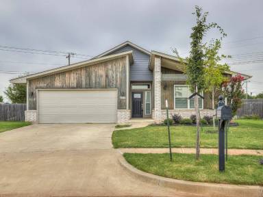 Main picture of 477 Compass Dr