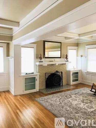 Main picture of 542 W 5th St