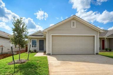 Main picture of 4105 Equestrian Dr