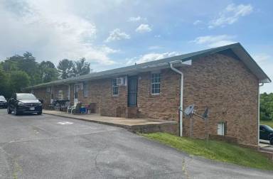 Main picture of 600 Crestview Dr
