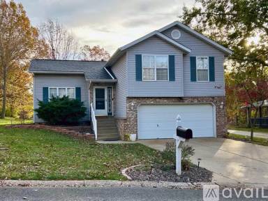 Main picture of 327 Bass Dr