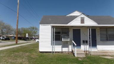 Main picture of 530 W 18th St