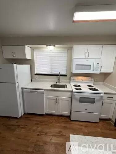 Main picture of 815 W Bellwood Dr