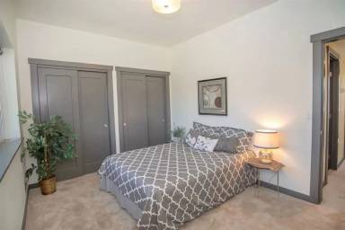 Main picture of 303 S Felts Ln