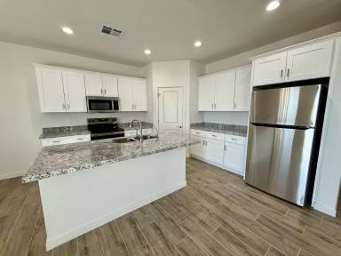 Main picture of 20292 W Hazelwood St