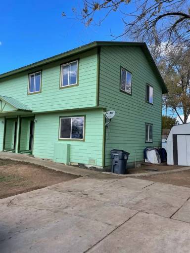 Main picture of 247 S Ash St