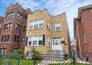Main picture of 5036 N Troy St