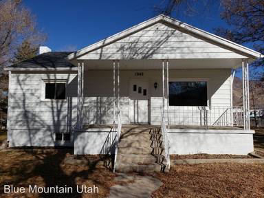 Main picture of 1949 Pine Canyon Rd