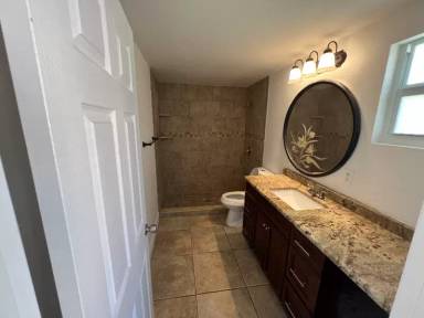 Main picture of 2722 SE 16th Pl