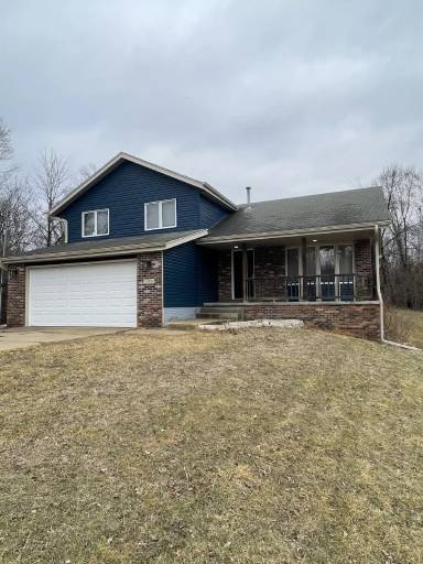 Main picture of 1906 W Euclid Ave