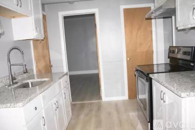 Main picture of 1624 Highland Ave