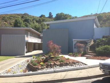 Main picture of 2235 Village Ct