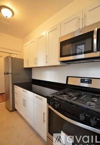 Main picture of 1641 Commonwealth Ave