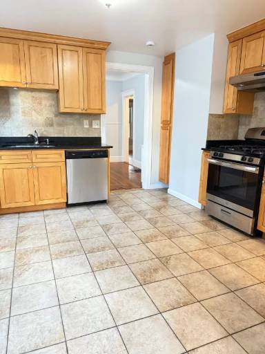 Main picture of 43 Paulina St