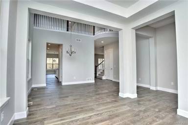 Main picture of 6040 S Olive Ct