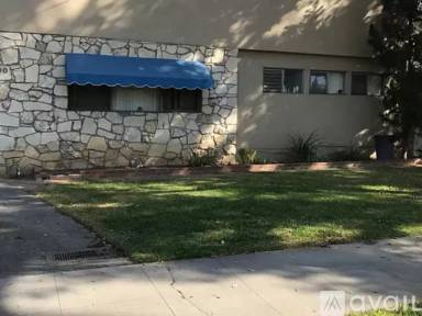 Main picture of 100 Marion Ave