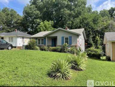Main picture of 968 Welch St SE