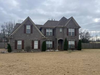 Main picture of 23 Sterling Ridge Dr