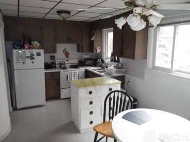Main picture of 429 Main St