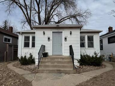 Main picture of 1019 Central Ave W