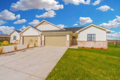Main picture of 2333 S Spring Hill Ct