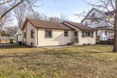 Main picture of 1737 2nd St