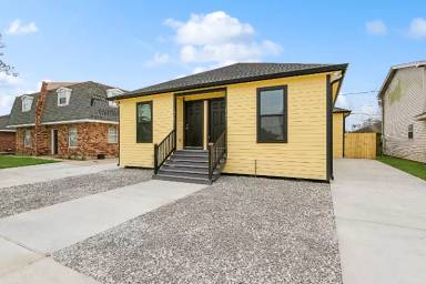 Main picture of 3721 Juno Dr