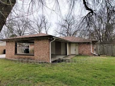 Main picture of 2024B S 15th St
