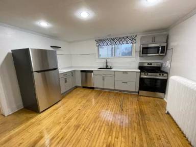 Main picture of 1015 E Wright Unit Unit Lowr St
