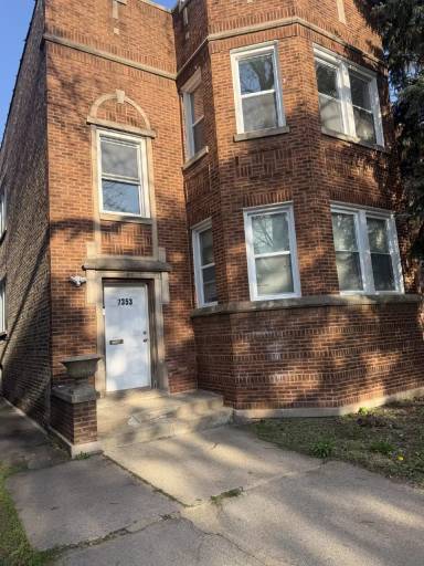Main picture of 7353 S King Dr