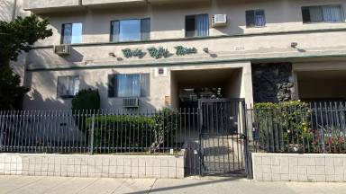 Main picture of 4053 Marathon St