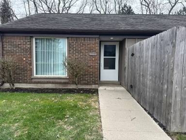 Main picture of 2359 Obetz Dr