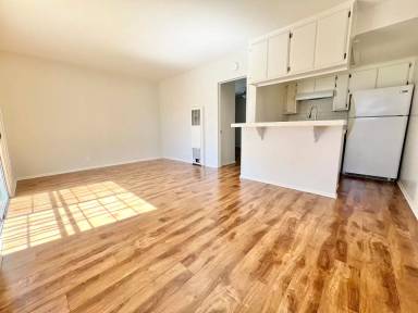 Main picture of 3225 E 10th St