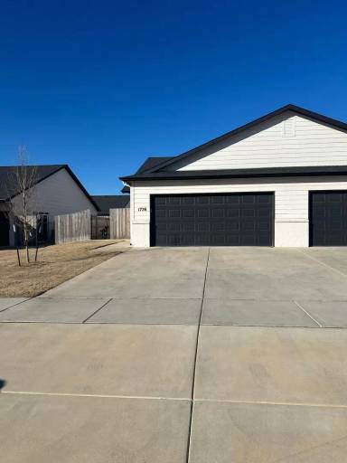 Main picture of 1736 Decarsky Ct