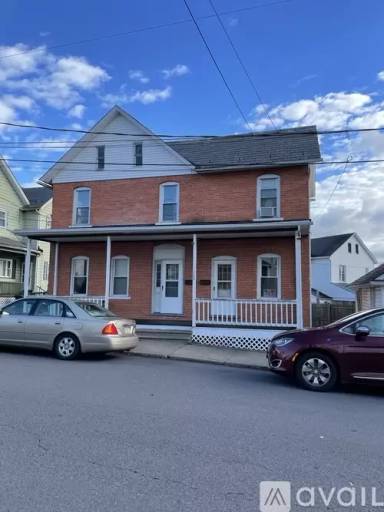Main picture of 102 S Westbrook Ave