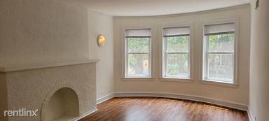 Main picture of 1206 W Roscoe St