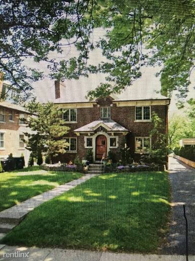Main picture of 3784 Hyde Park Ave