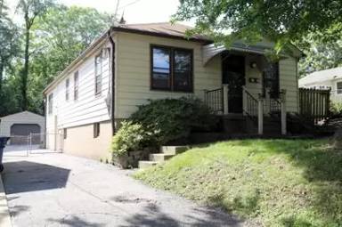 Main picture of 3534 Dix Ave