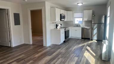 Main picture of 50 Upper Main St