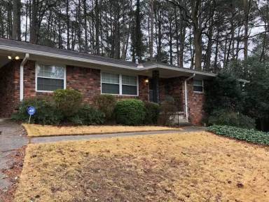 Main picture of 2018 Cliff Valley Way NE