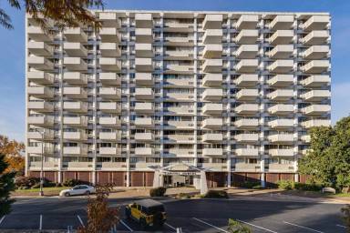 Main picture of Capitol Towers