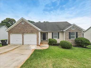 Main picture of 4730 Camelot Dr