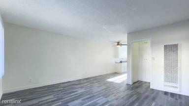 Main picture of 14833 Magnolia Blvd