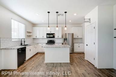 Main picture of 12545 W Myrtle Ave
