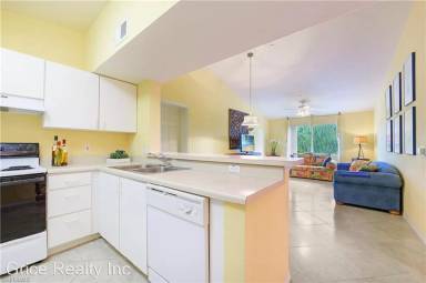 Main picture of 8304 Key Royal Cir