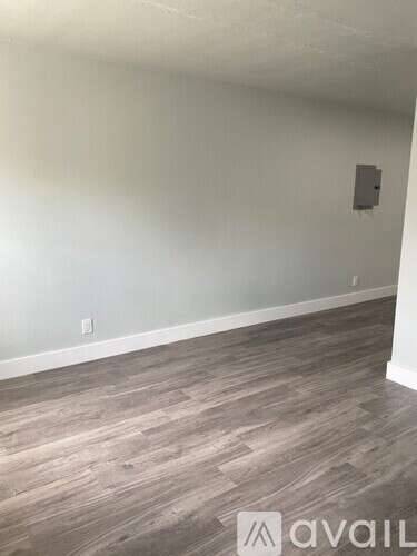 Main picture of 830 NW 7th St