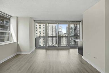Main picture of 490 N State St