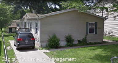 Main picture of 2004 E 41st St